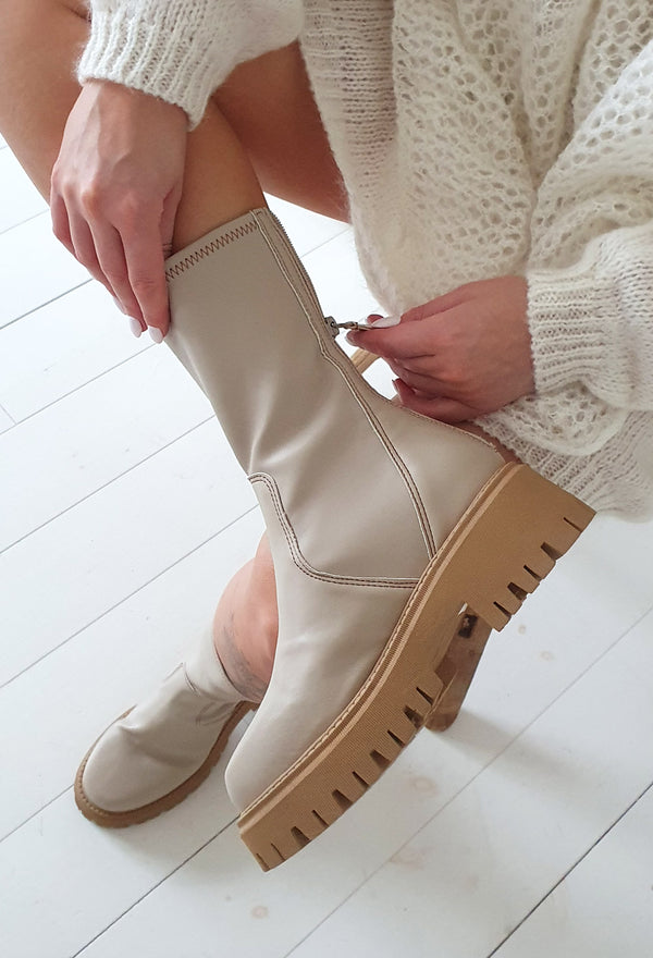 Sonia boots, beige