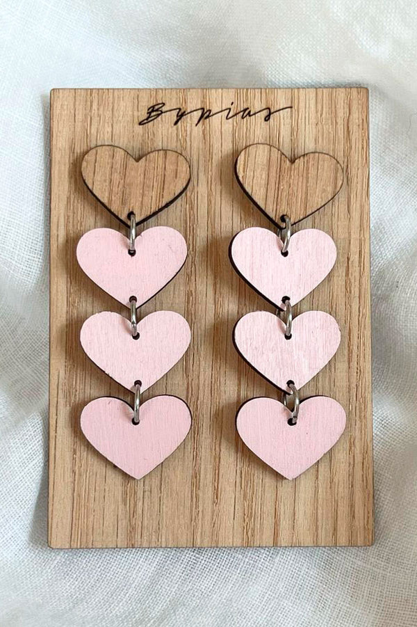 Oak heart earrings, soft pink