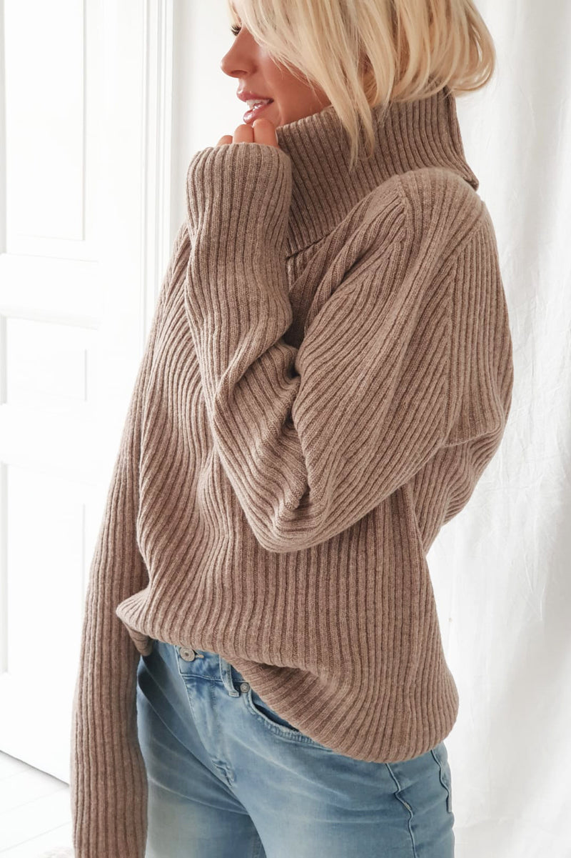Timeless polo knit, taupe