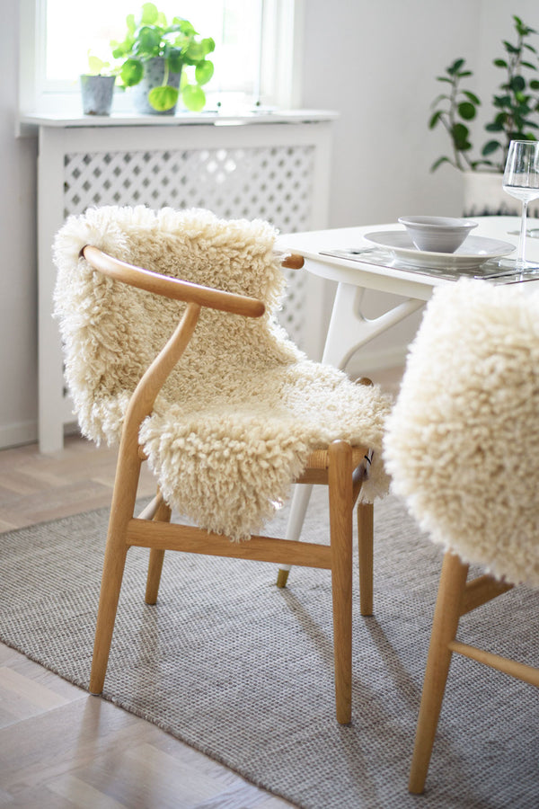 Wooly rug, beige